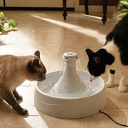 Okrągła fontanna poidło dla psów i kotów 360 3,8 l